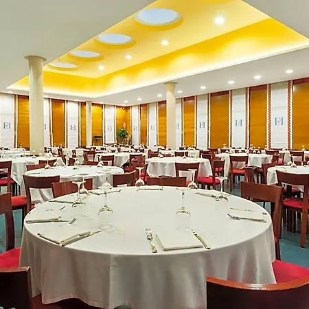 Ruta De Europa Hotel